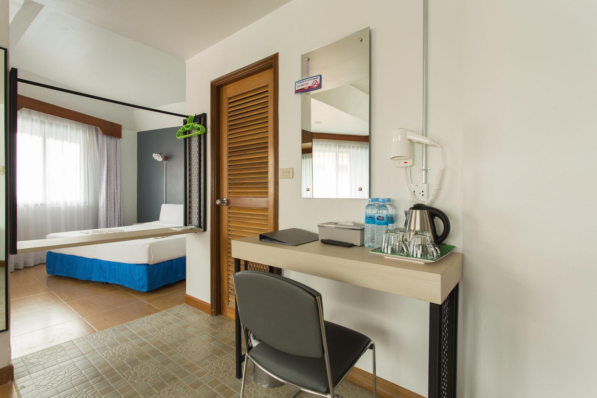 City Hotel קראבי מראה חיצוני תמונה