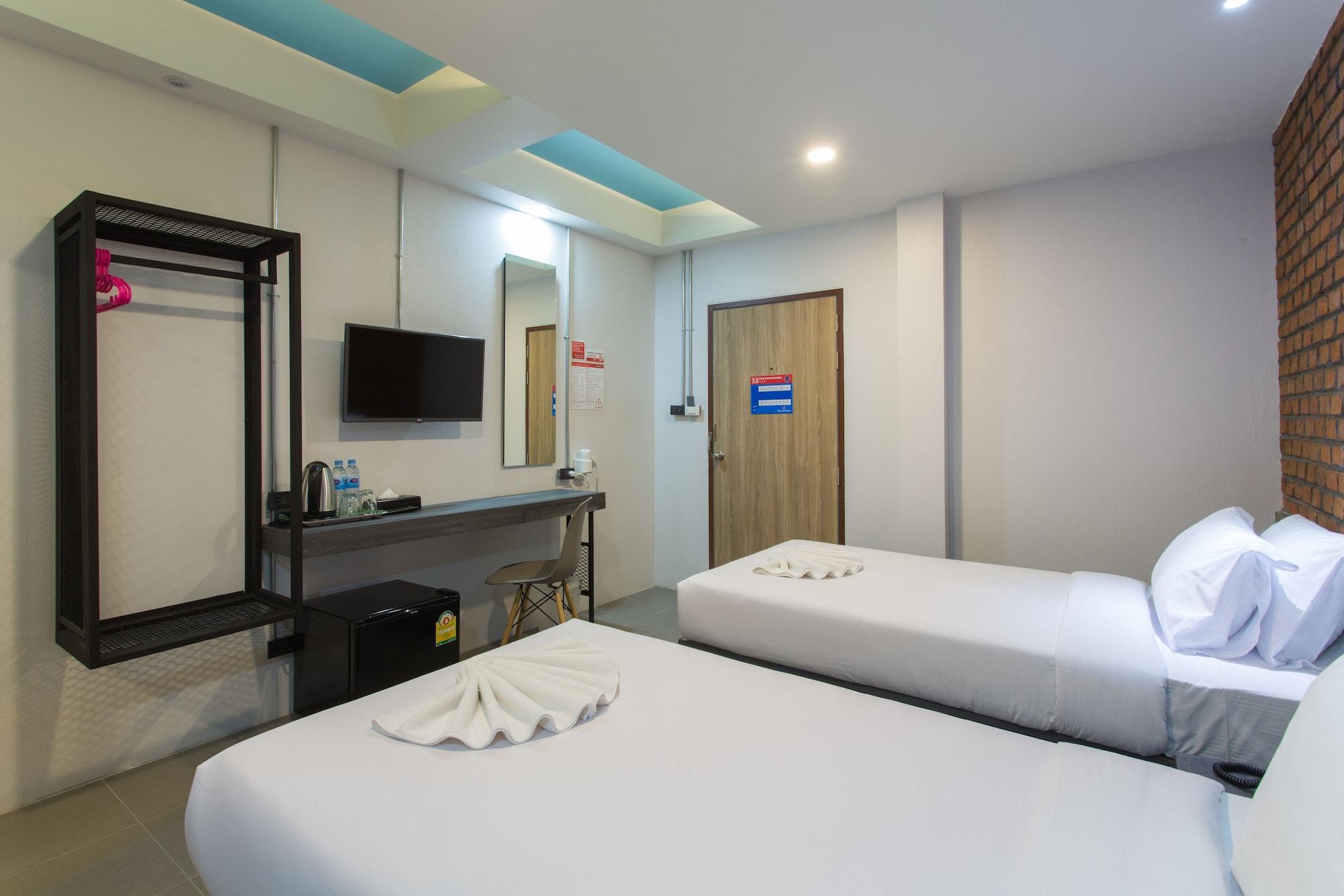 City Hotel קראבי מראה חיצוני תמונה