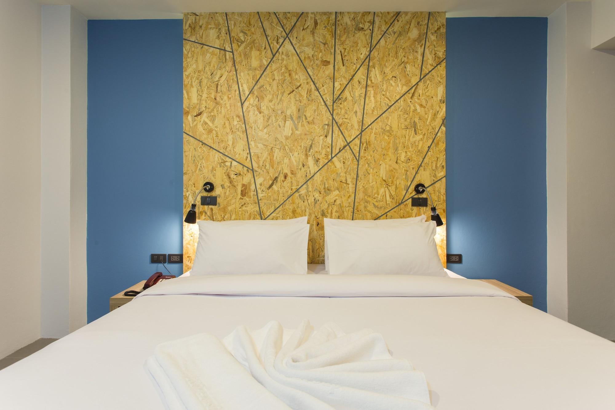 City Hotel קראבי מראה חיצוני תמונה
