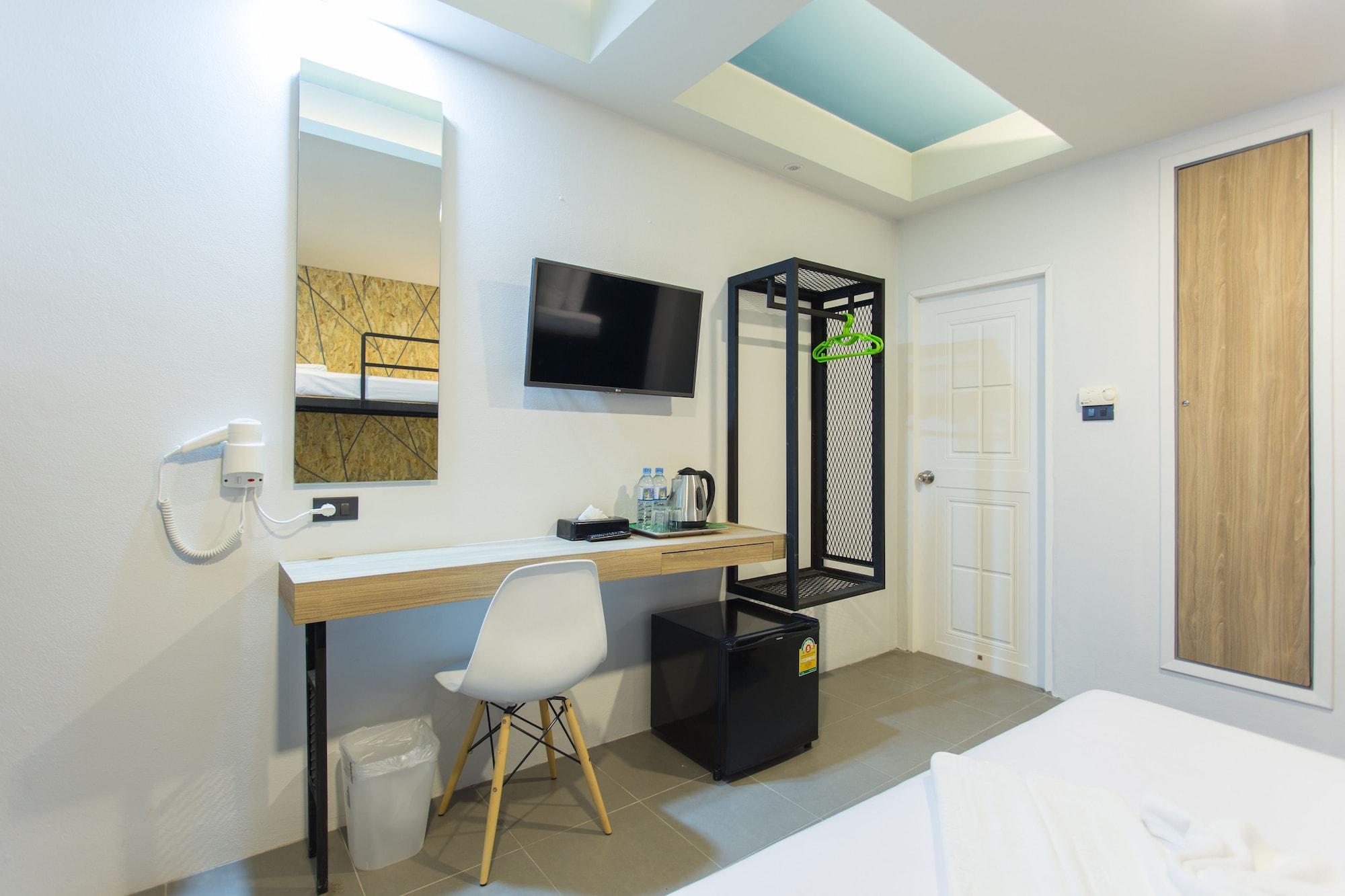 City Hotel קראבי מראה חיצוני תמונה