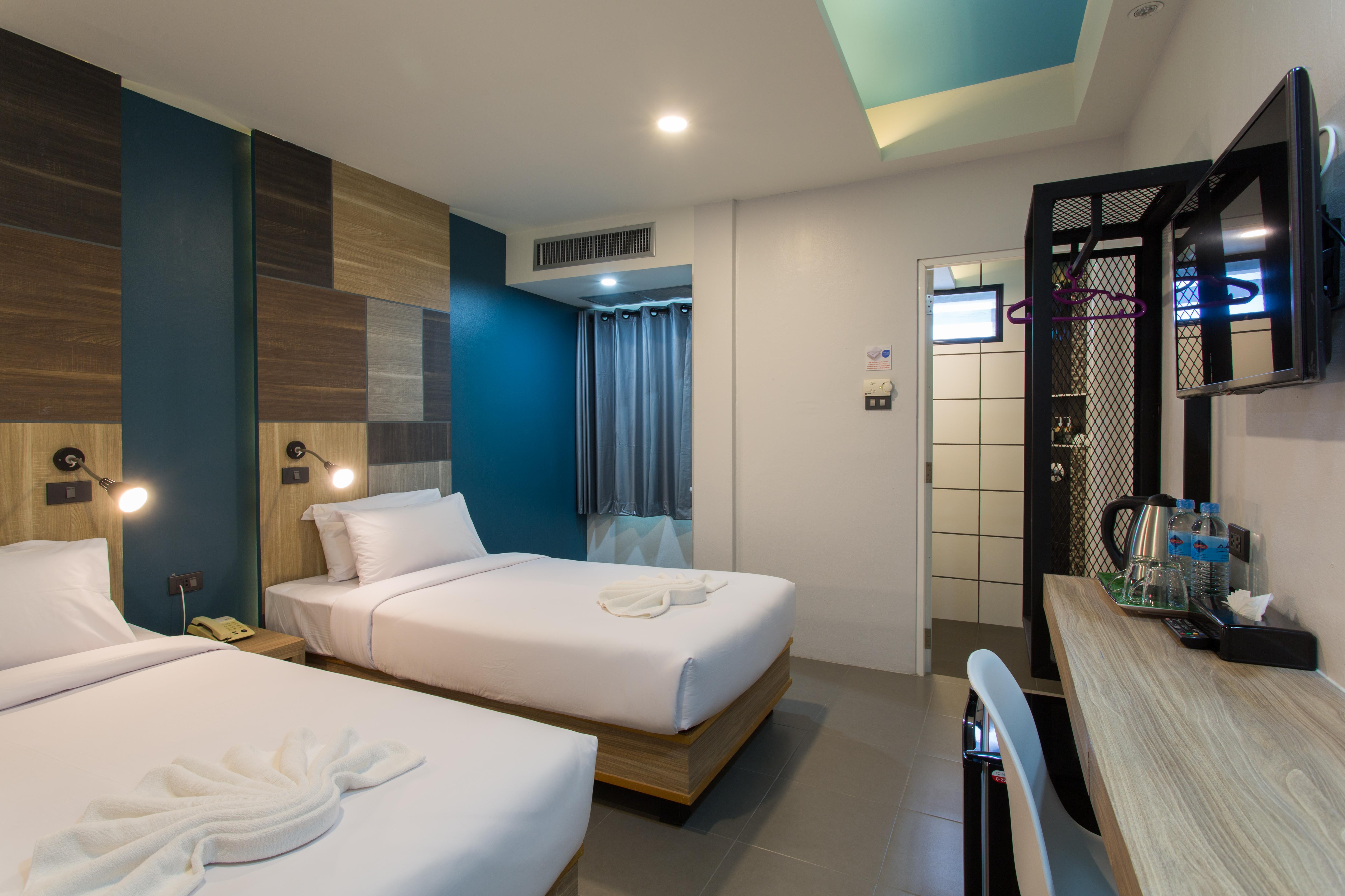 City Hotel קראבי מראה חיצוני תמונה