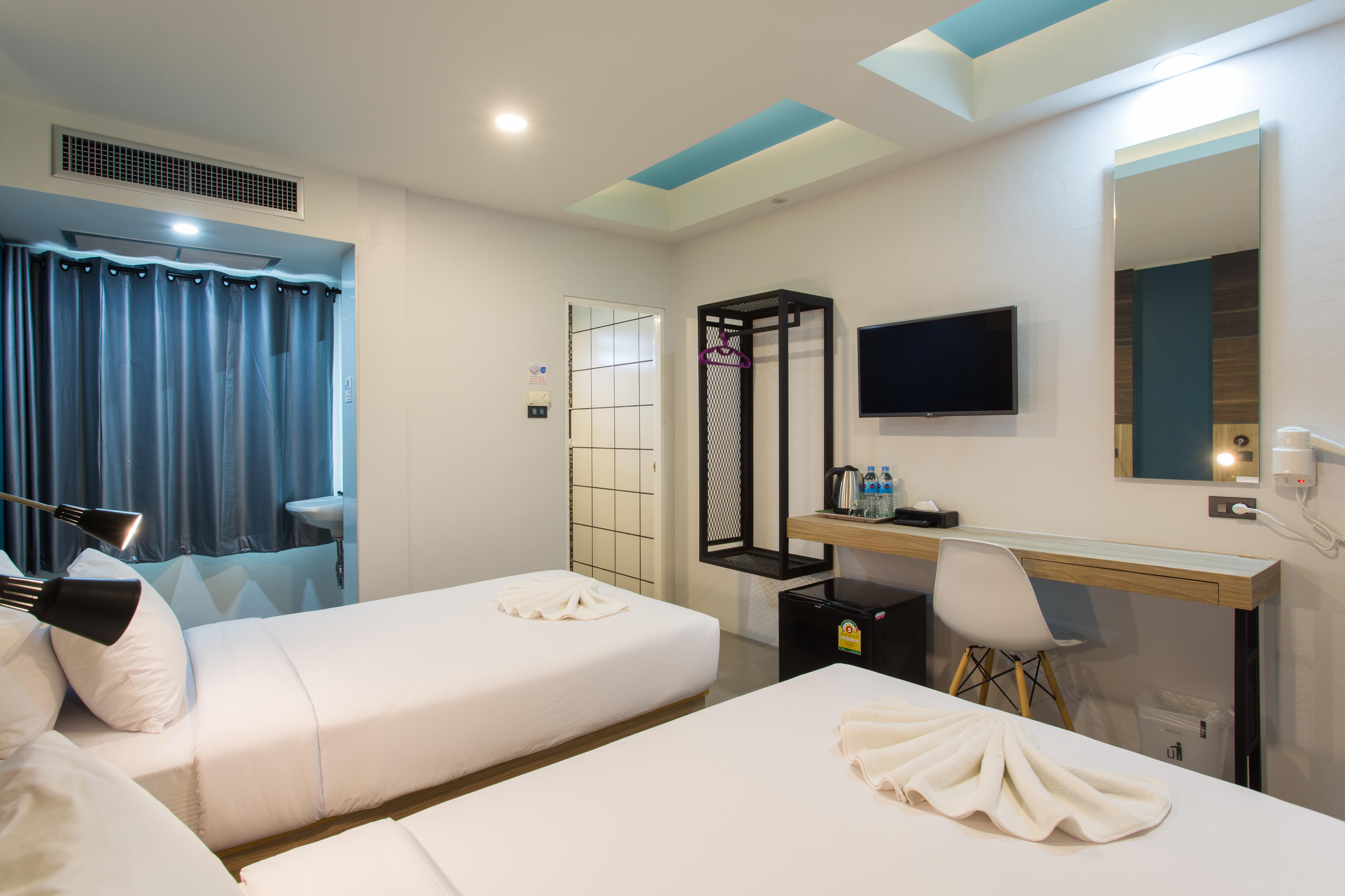 City Hotel קראבי מראה חיצוני תמונה