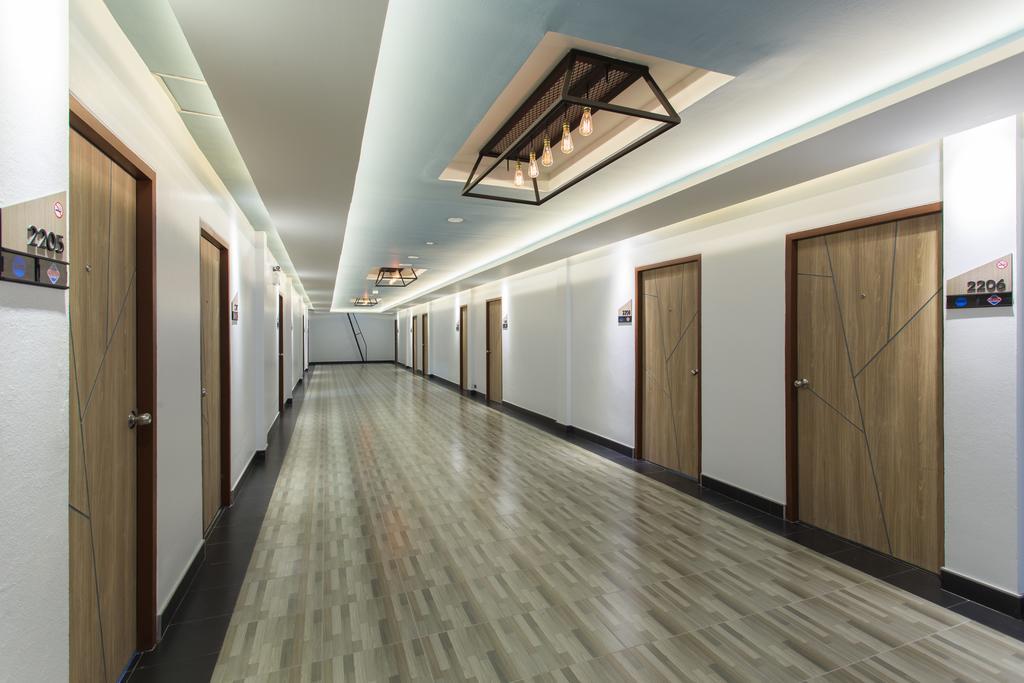 City Hotel קראבי מראה חיצוני תמונה