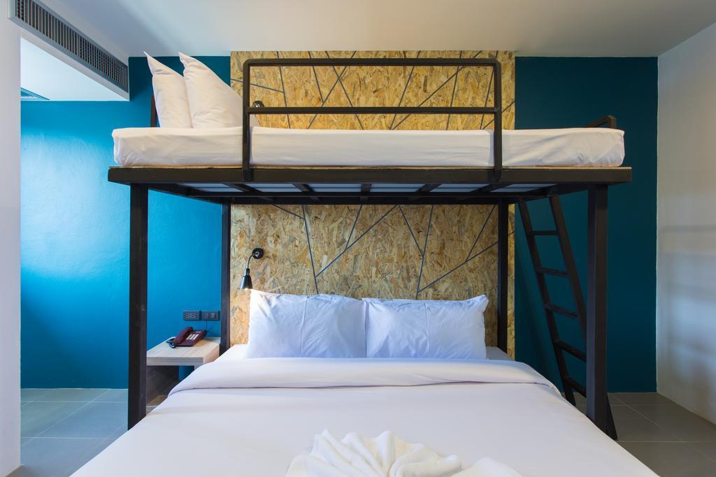 City Hotel קראבי מראה חיצוני תמונה