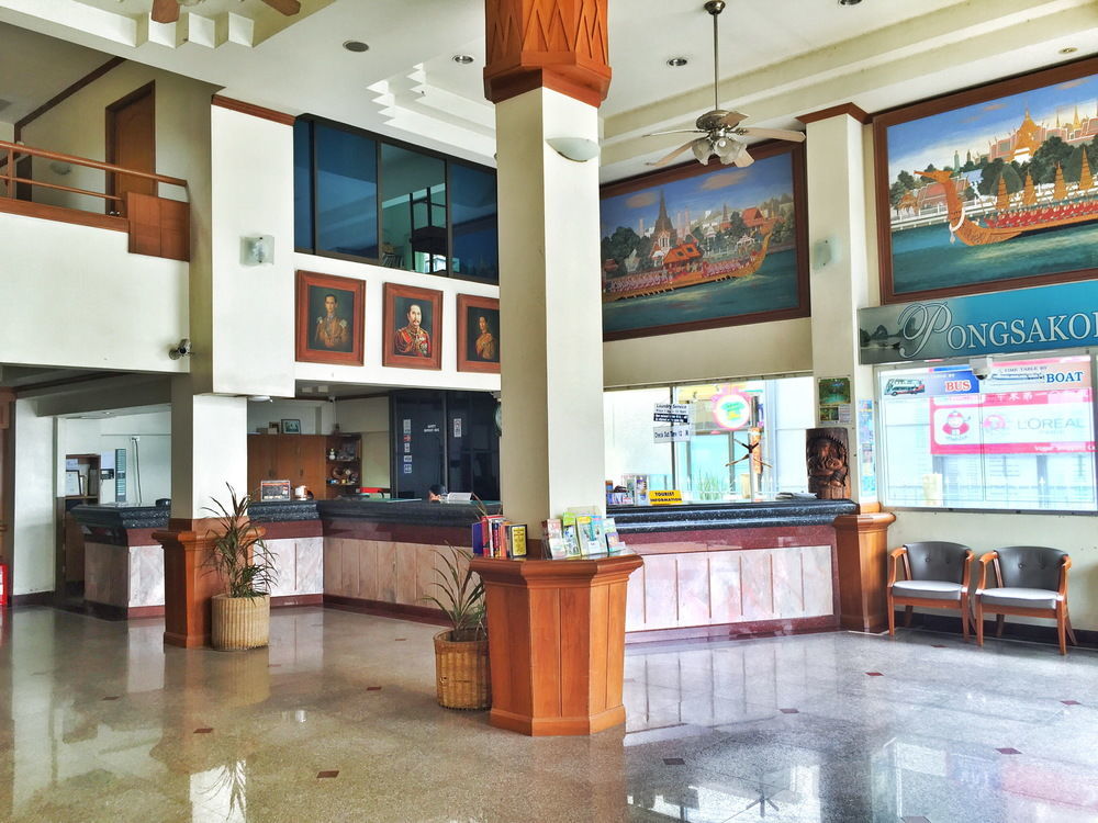 City Hotel קראבי מראה חיצוני תמונה
